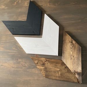 - Set of 3 rustic farmhouse chevron arrows